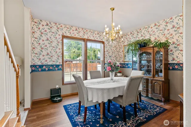 a view of entryway and hall