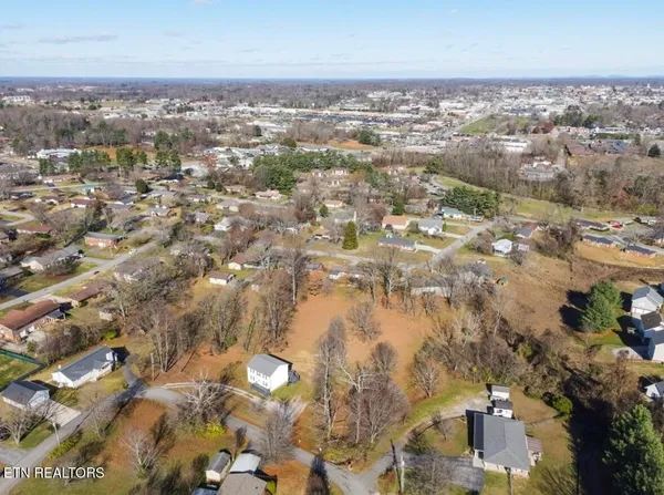 $409,900 | 820 Miller Avenue, Cookeville, TN 38501