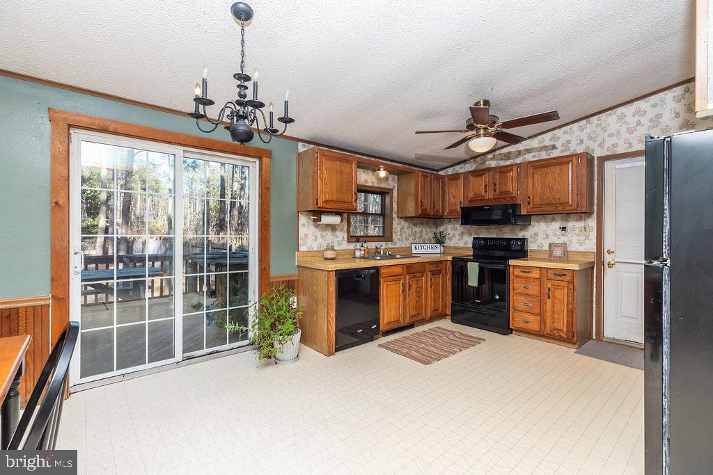 2735 Calvary Road Crisfield, MD 21817 - Photo 7 of 34 Kitchen