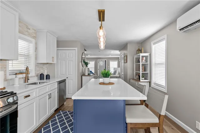 $649,999 | 230 Cedar Avenue, Portsmouth, RI 02871