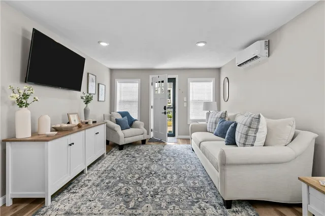 $649,999 | 230 Cedar Avenue, Portsmouth, RI 02871