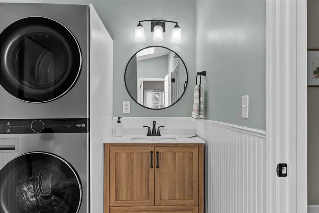 $649,999 | 230 Cedar Avenue, Portsmouth, RI 02871