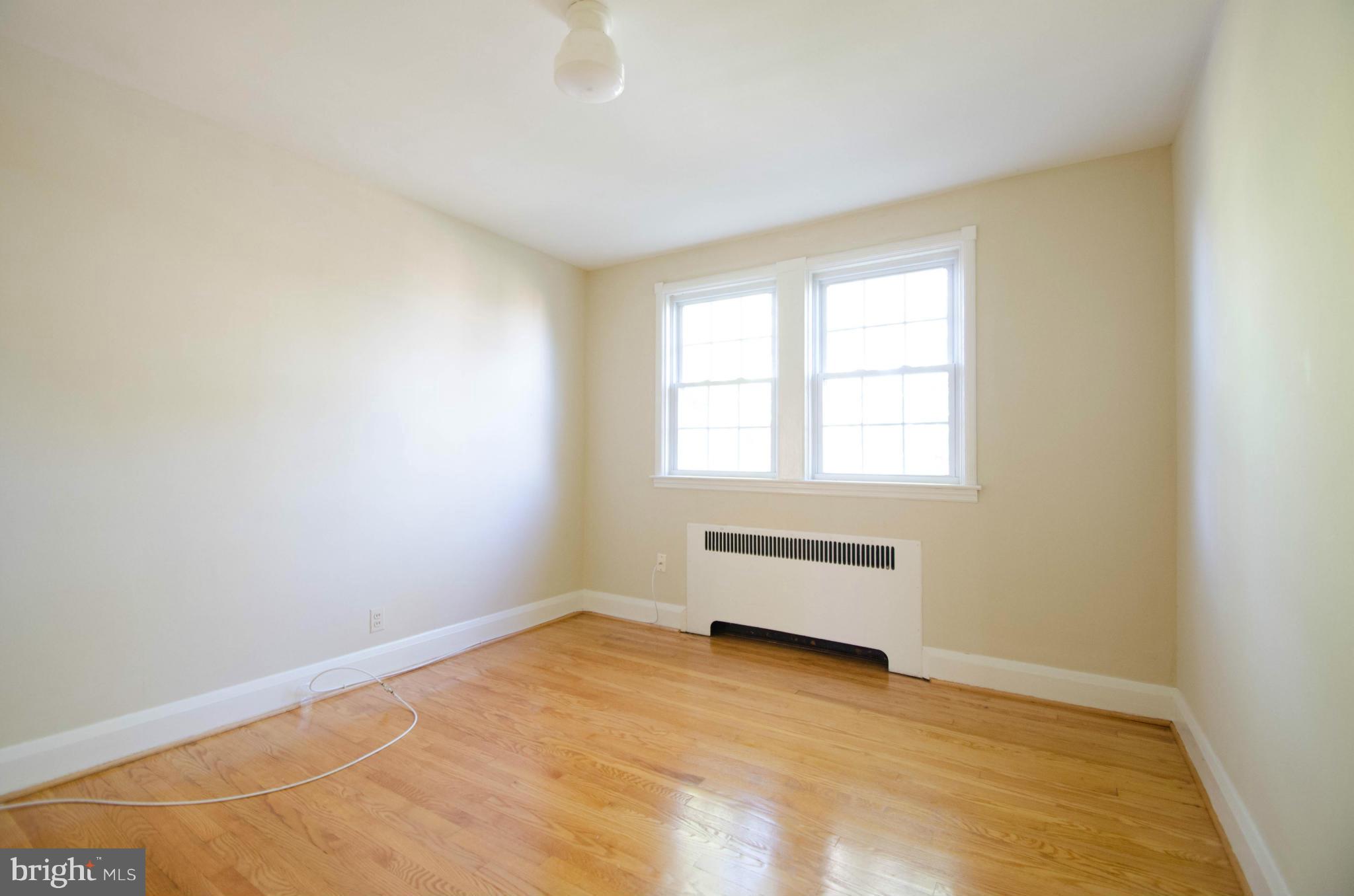 10 Murdock Road Baltimore, MD 21212 - Photo 14 of 26 an empty room with a window