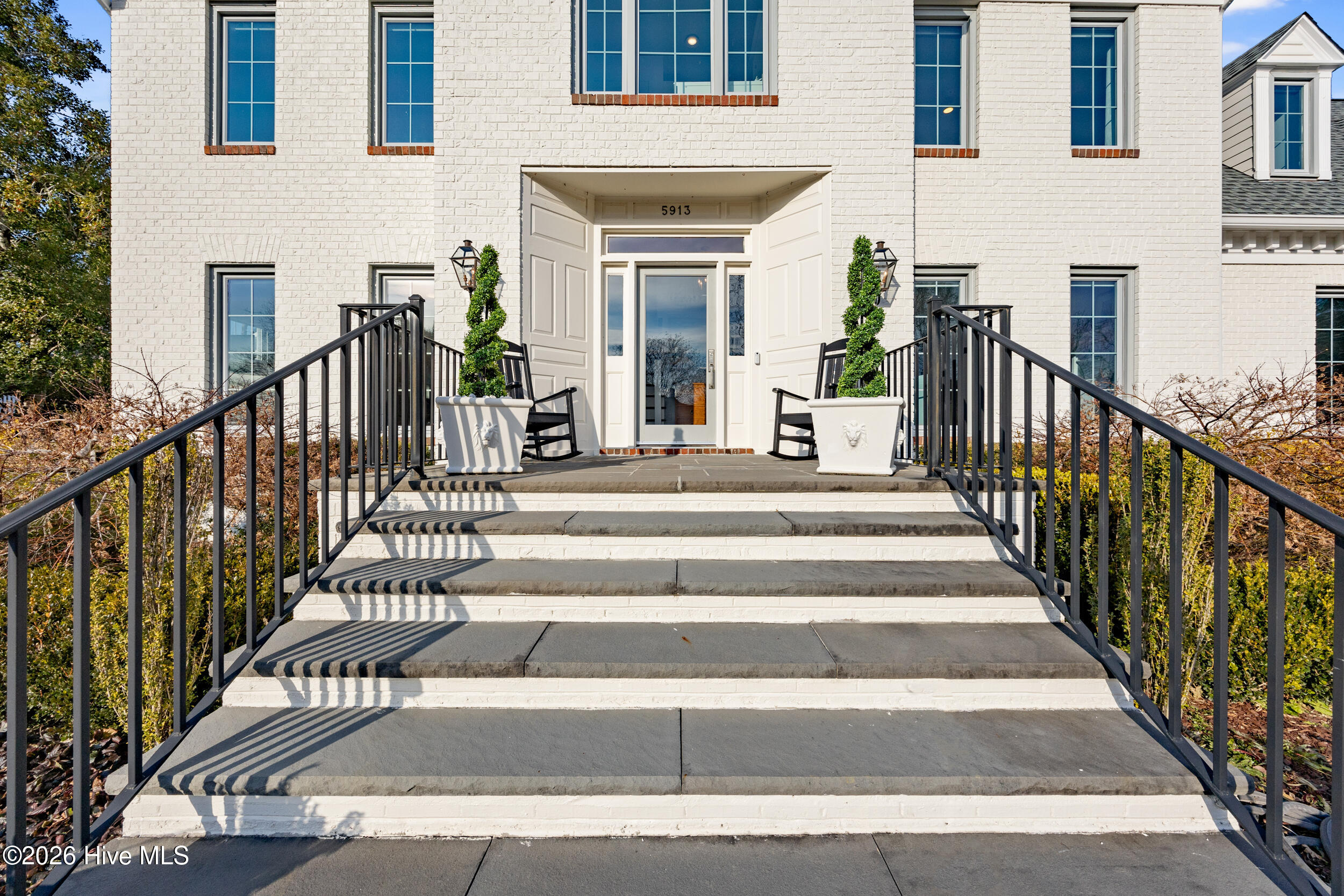 8_front entryway
