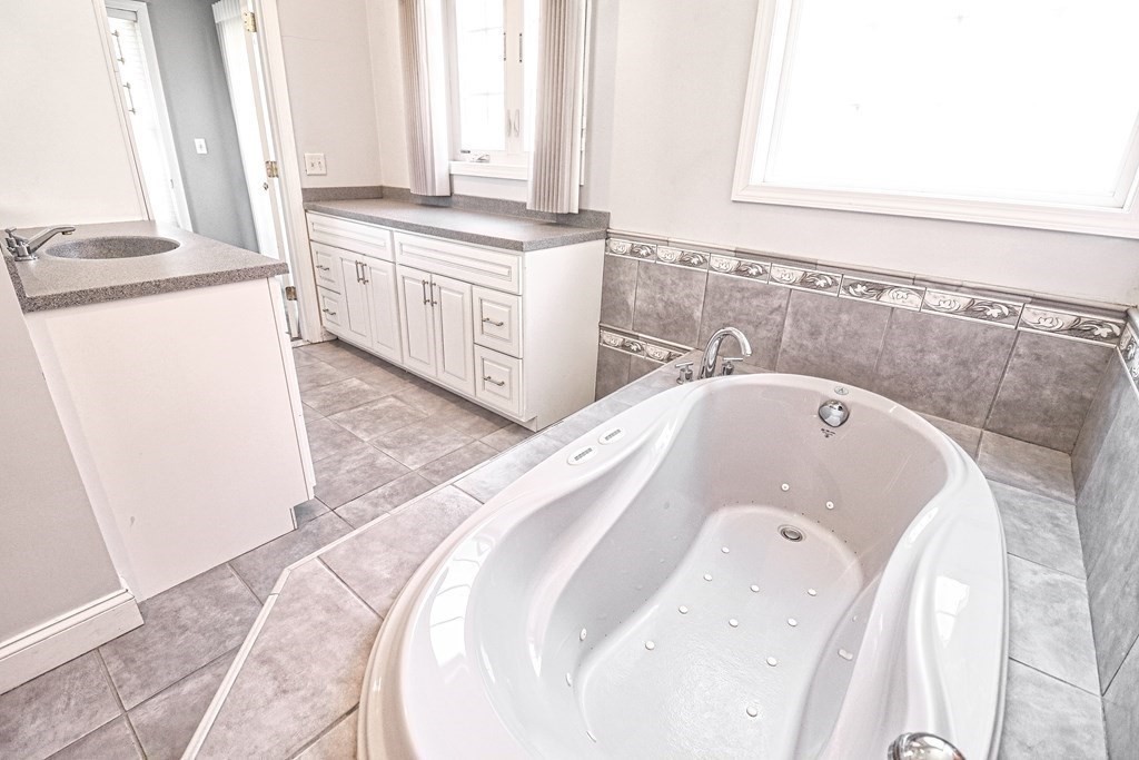 8 Rambler Road Methuen, MA 01844 - Photo 18 of 30 Gallery Image 18