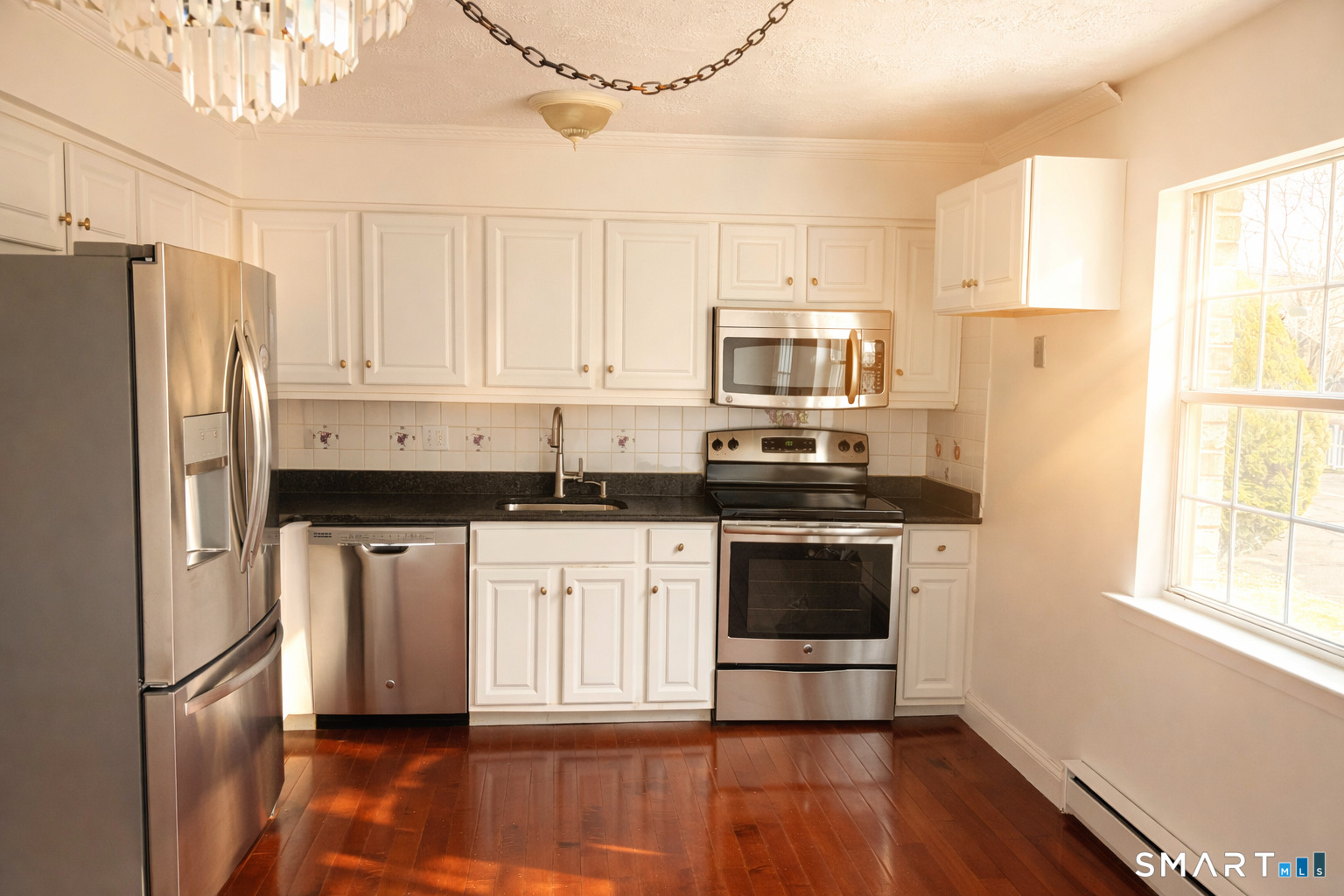 54 Lindstrom Road, Unit 54 Stamford, CT 06902 - Photo 2 of 28