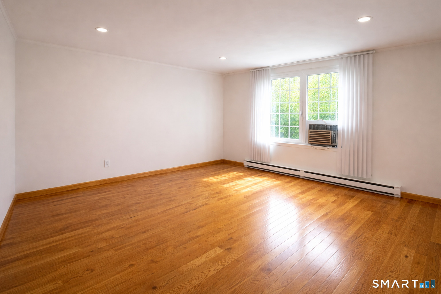 54 Lindstrom Road, Unit 54 Stamford, CT 06902 - Photo 8 of 28