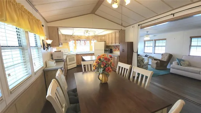 $124,900 | 3333 26th Avenue East, Unit 1116, Bradenton, FL 34208