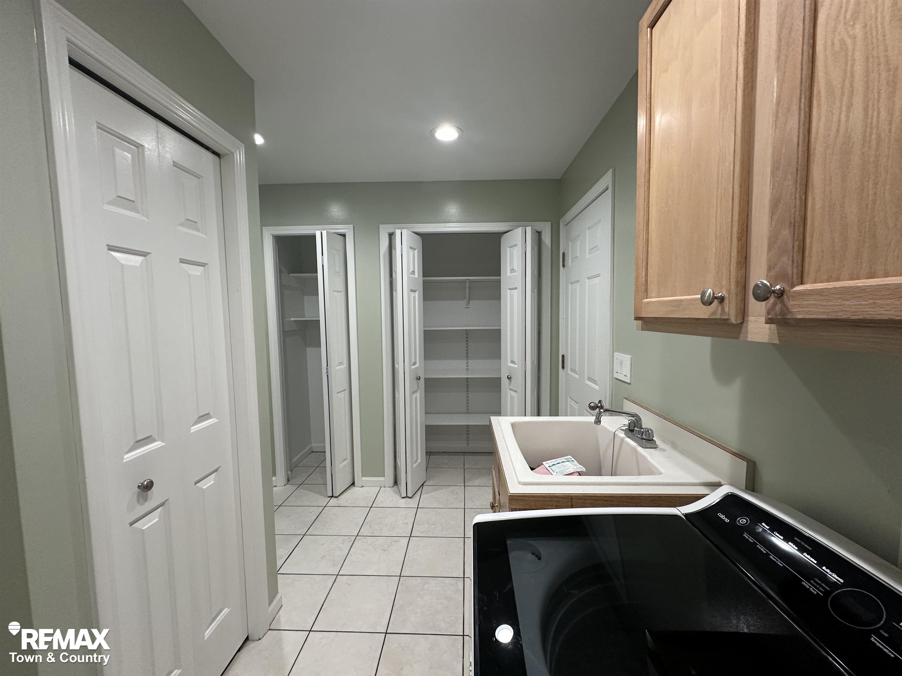1435 North Morrish Road Flint, MI 48532 - Photo 19 of 48 50191425-9dc29eb9-241e-427c-9ba4-e92d43b7bb70.JPG