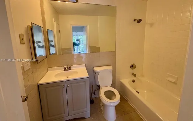 $3,500 | Spring Tree, Sunrise, FL 33351