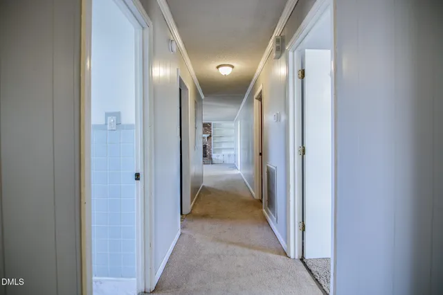 a view of empty room with window