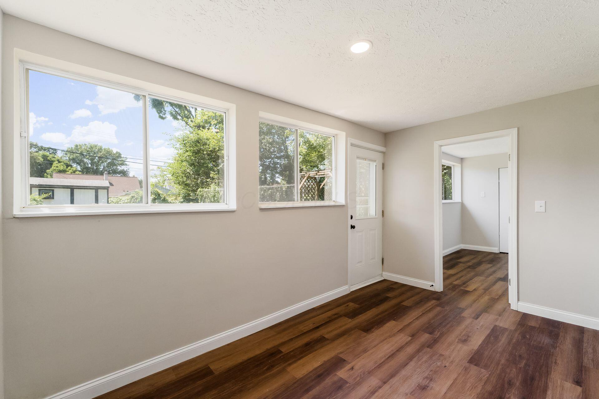 505 Beechwood Road Columbus, OH 43213 - Photo 16 of 40 Look at all the natural lighting!