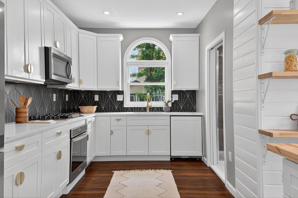 146 Pilgrim Road Weymouth, MA 02191 - Photo 13 of 42 Gallery Image 13