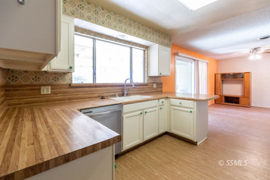 1139 South Allen Street Ridgecrest, CA 93555 - Photo 13 of 35