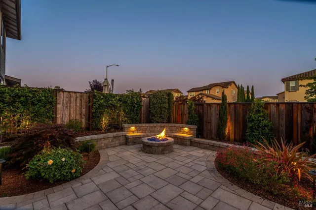 $1,085,000 | 349 Vinterra Court, Napa, CA 94559