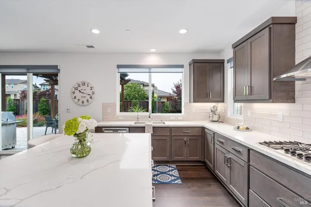 $1,085,000 | 349 Vinterra Court, Napa, CA 94559