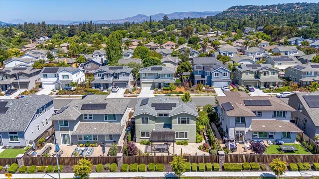 $1,085,000 | 349 Vinterra Court, Napa, CA 94559