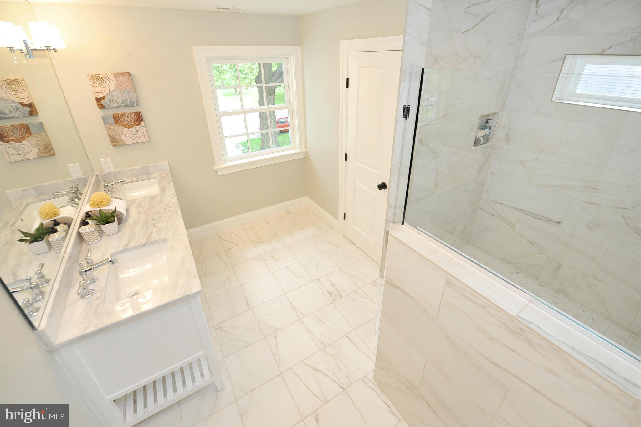5813 Lenox Road Bethesda, MD 20817 - Photo 12 of 27 Bath (Master)