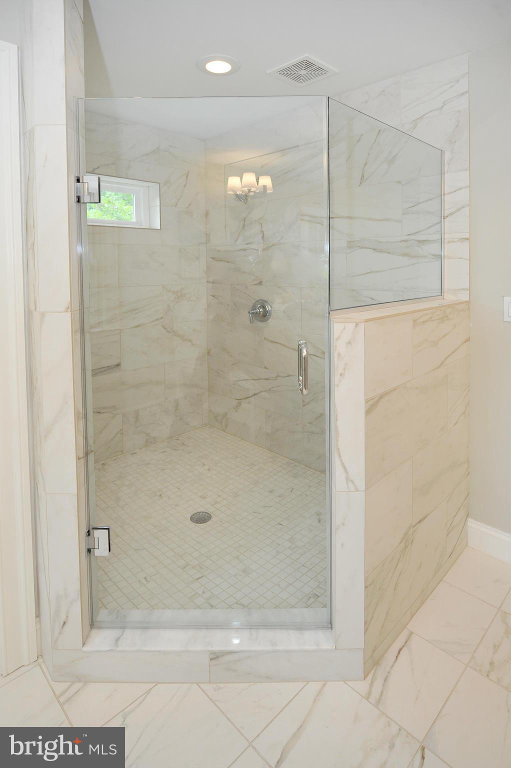 5813 Lenox Road Bethesda, MD 20817 - Photo 13 of 27 Bath (Master)