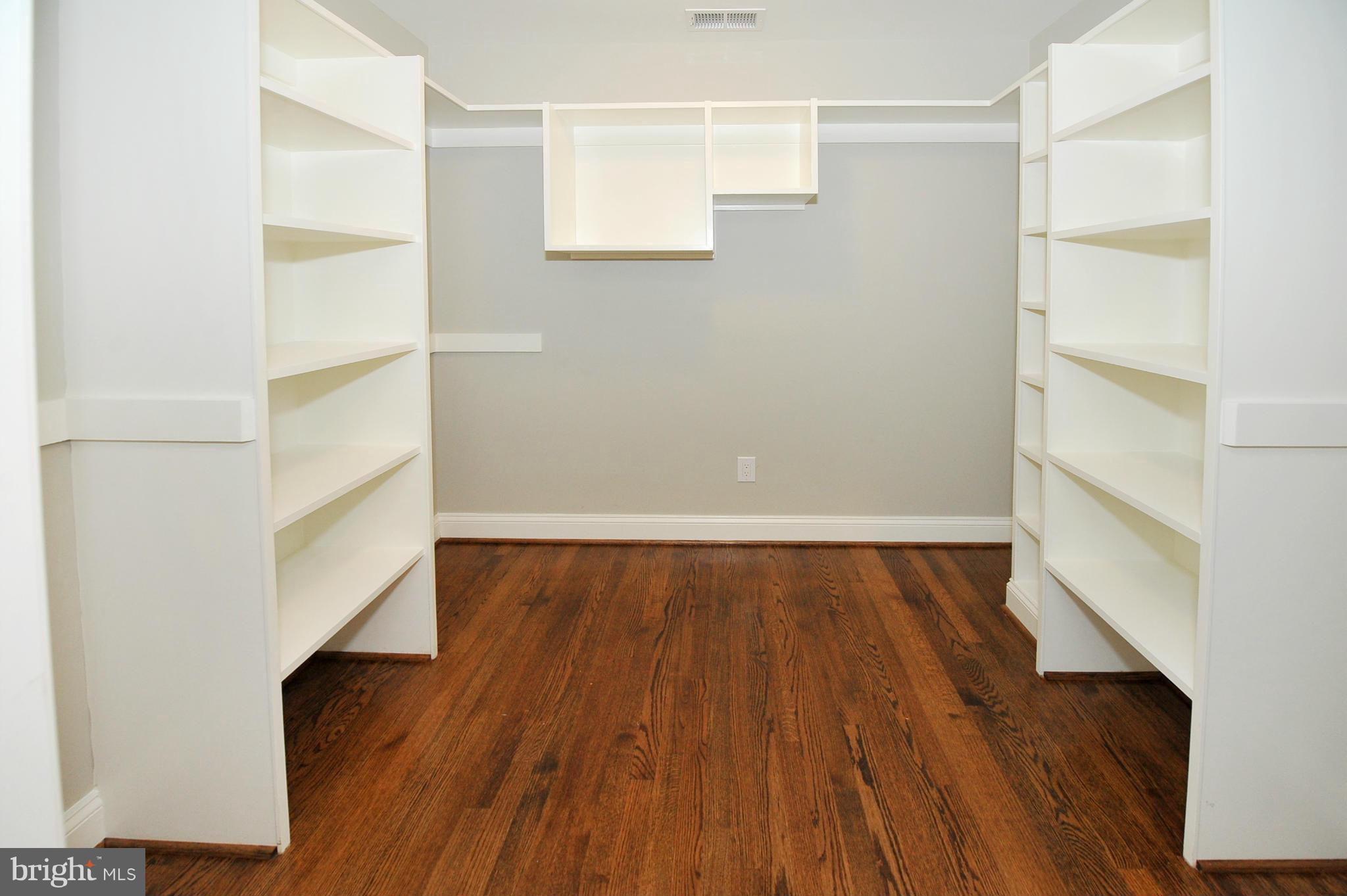 5813 Lenox Road Bethesda, MD 20817 - Photo 14 of 27 Bedroom (Master)
