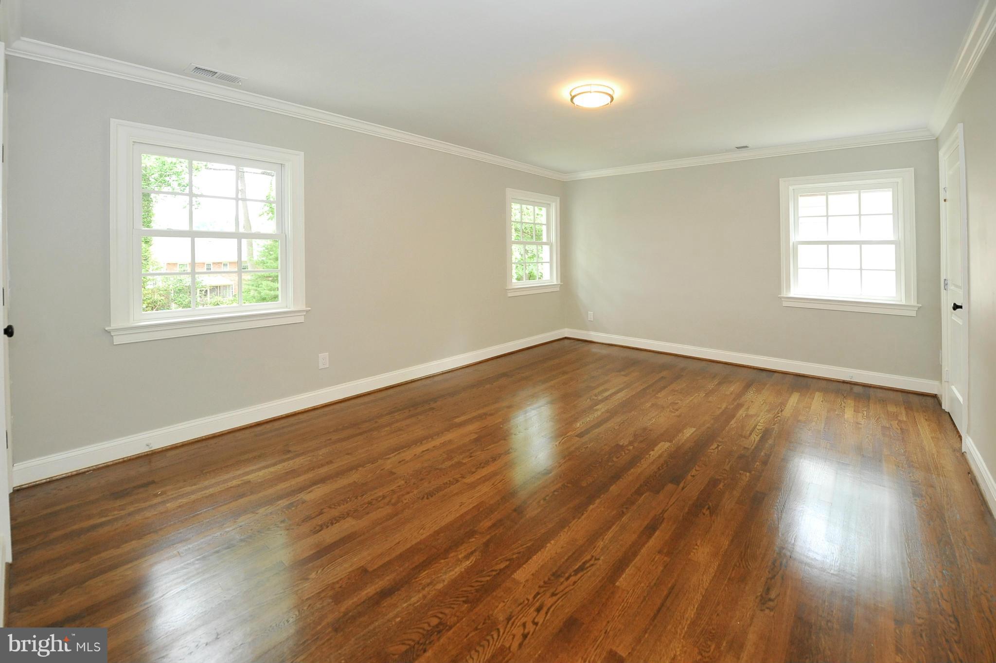 5813 Lenox Road Bethesda, MD 20817 - Photo 16 of 27 Bedroom