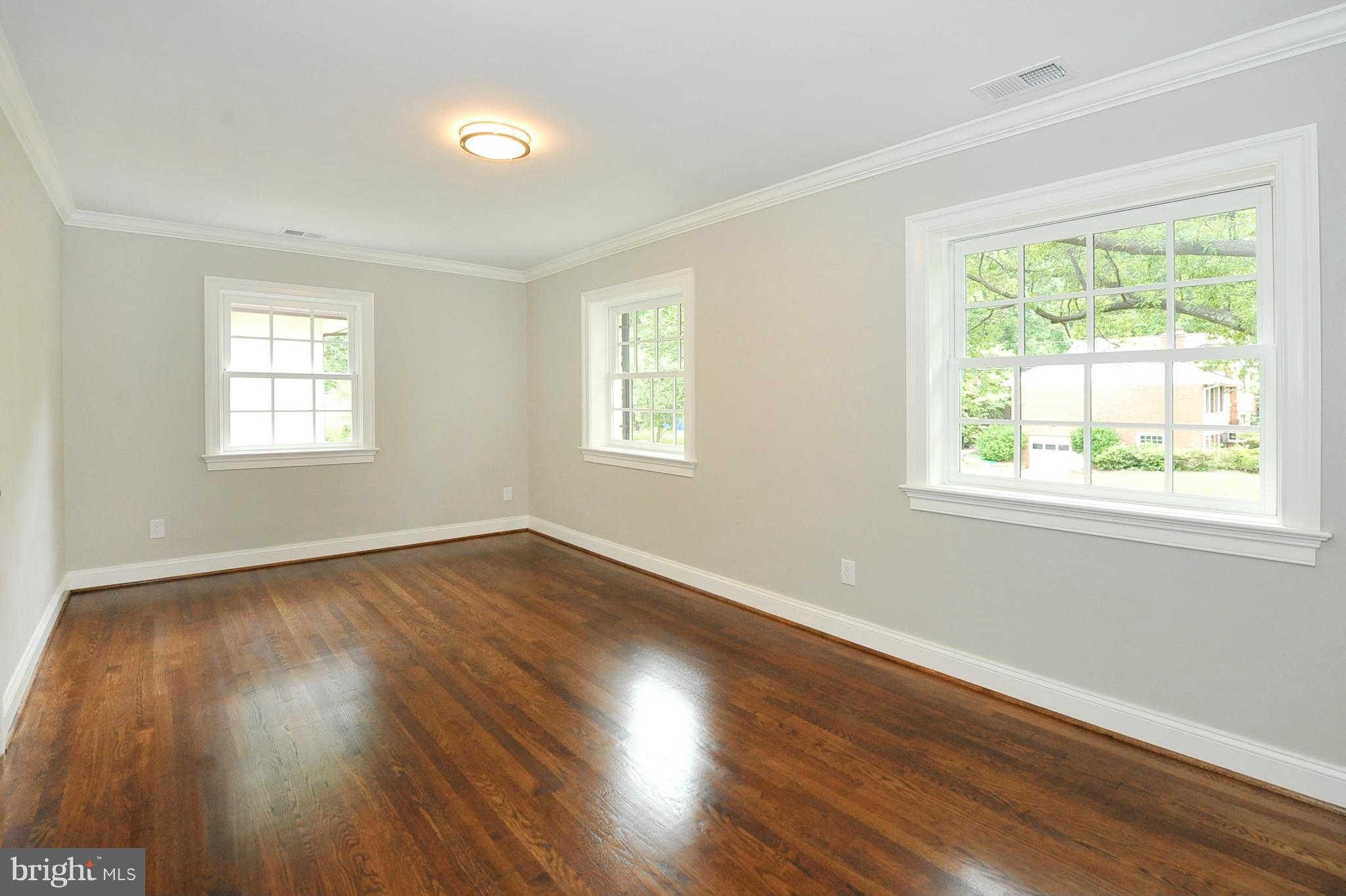 5813 Lenox Road Bethesda, MD 20817 - Photo 18 of 27 Bedroom