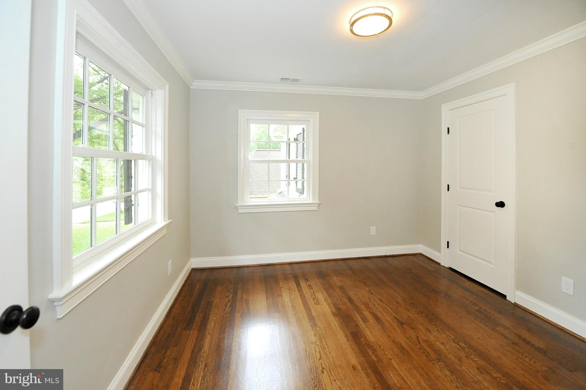 5813 Lenox Road Bethesda, MD 20817 - Photo 19 of 27 Bedroom
