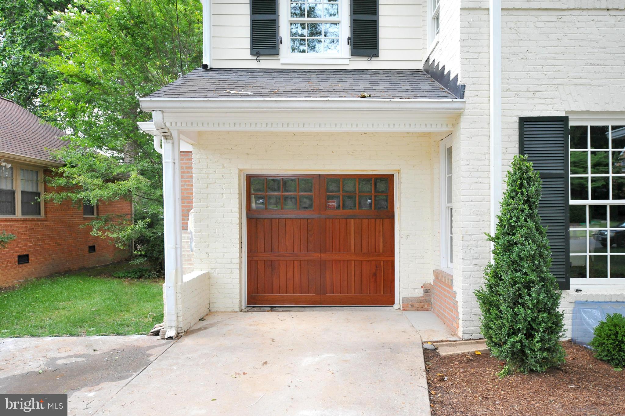 5813 Lenox Road Bethesda, MD 20817 - Photo 23 of 27 Exterior (Front)