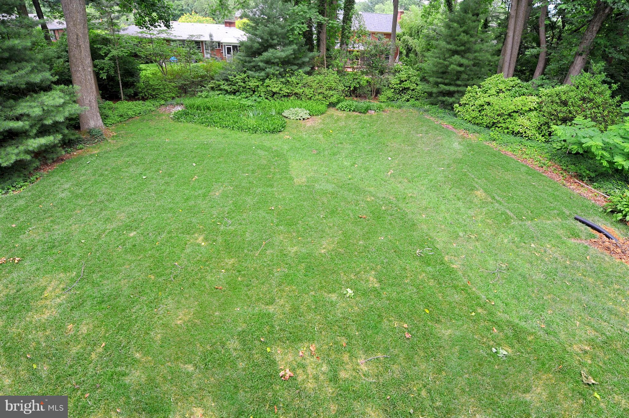 5813 Lenox Road Bethesda, MD 20817 - Photo 26 of 27 Exterior (Rear)
