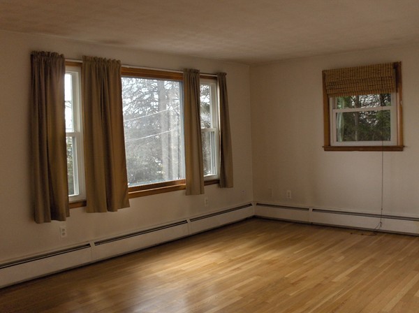 60 Upland Street Worcester, MA 01607 - Photo 2 of 21 Gallery Image 2
