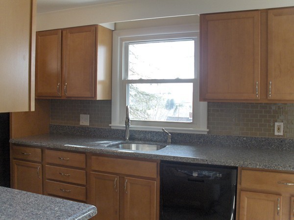 60 Upland Street Worcester, MA 01607 - Photo 4 of 21 Gallery Image 4