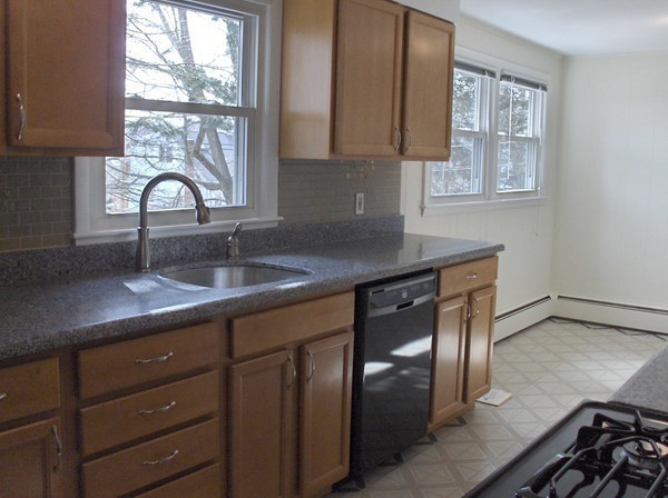 60 Upland Street Worcester, MA 01607 - Photo 5 of 21 Gallery Image 5