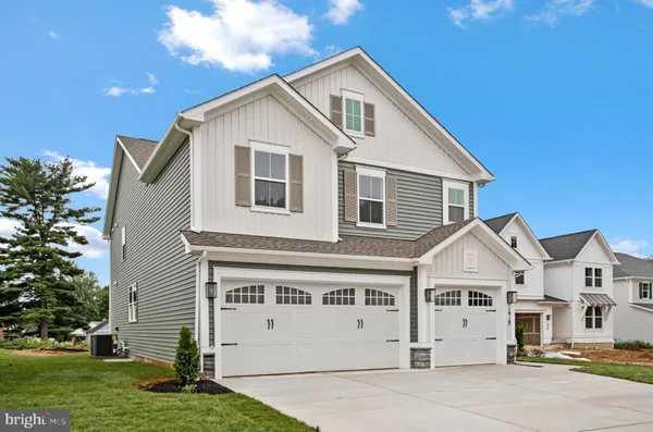 a view of a white house