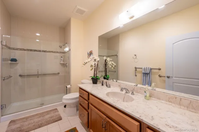 $665,000 | 18 Kensington Court, Riverhead, NY 11901