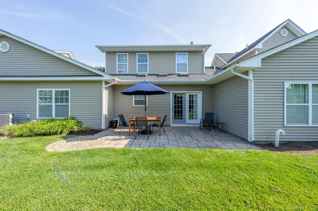 $665,000 | 18 Kensington Court, Riverhead, NY 11901