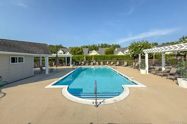 $665,000 | 18 Kensington Court, Riverhead, NY 11901