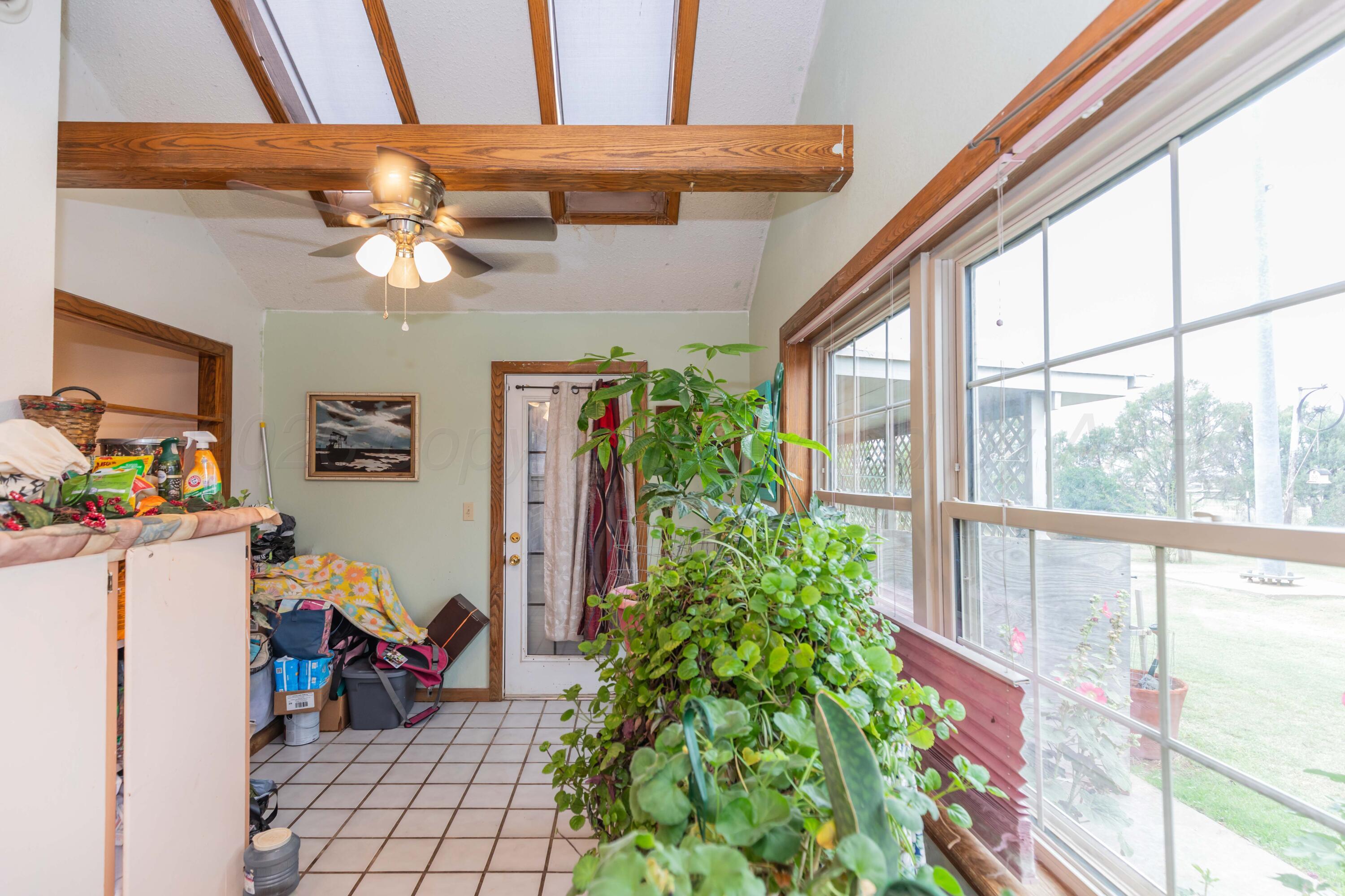 16700 Old Ranch Road Canyon, TX 79015 - Photo 31 of 51 SUNROOM VIEW 2