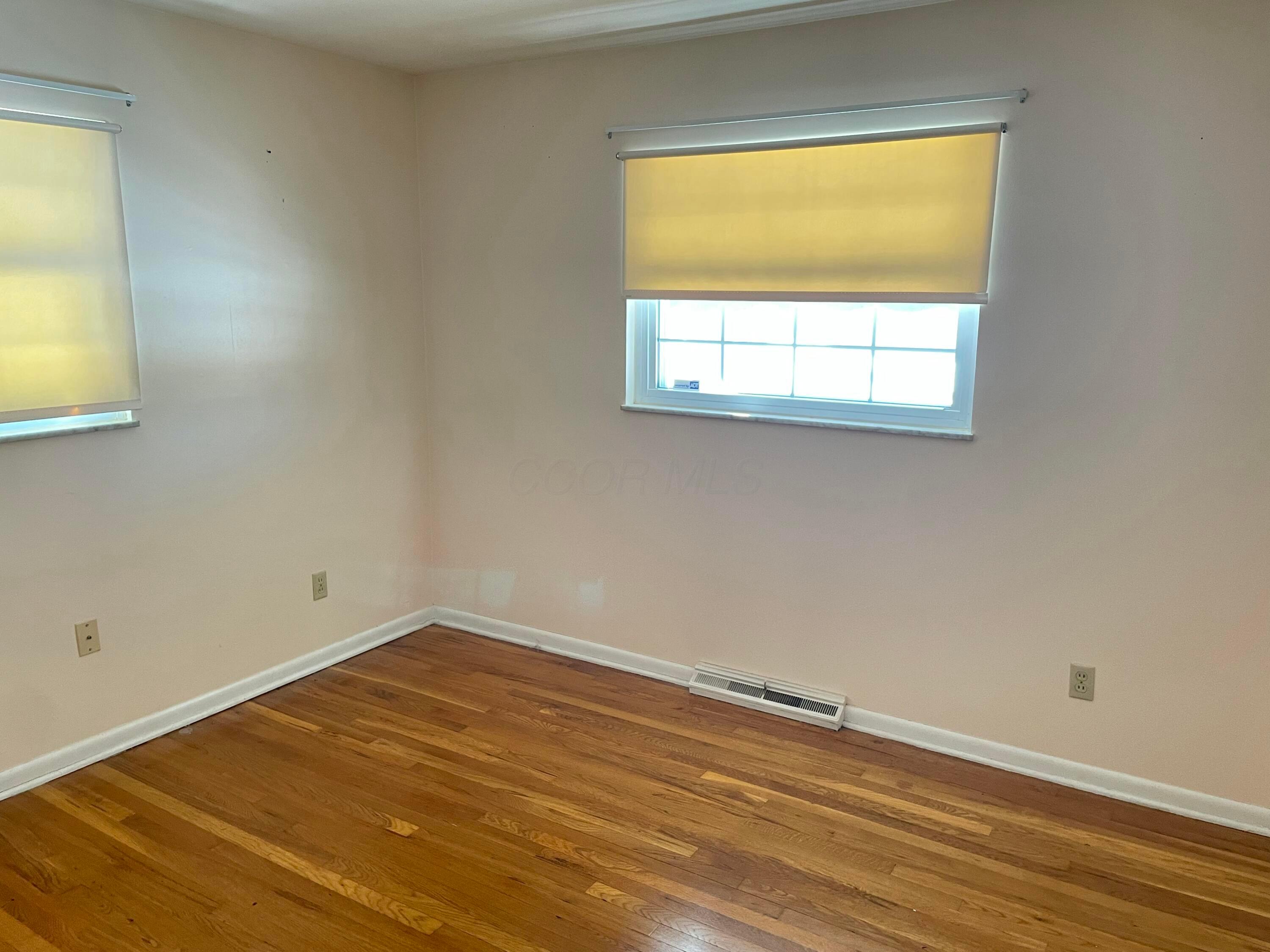 988 Plum Ridge Columbus, OH 43213 - Photo 24 of 34 IMG_6120