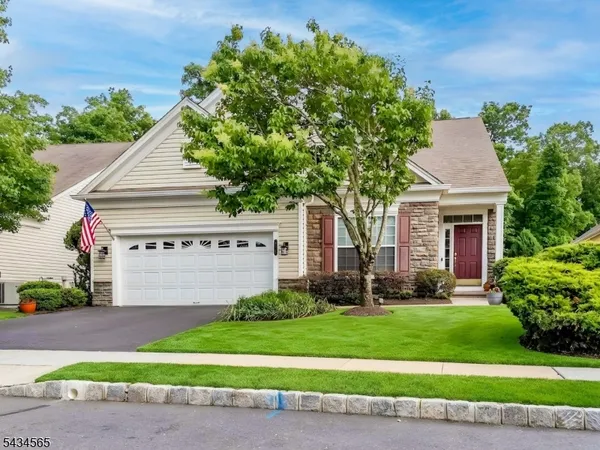 $869,000 | 717 Thistle Hill Lane, Somerset, NJ 08873