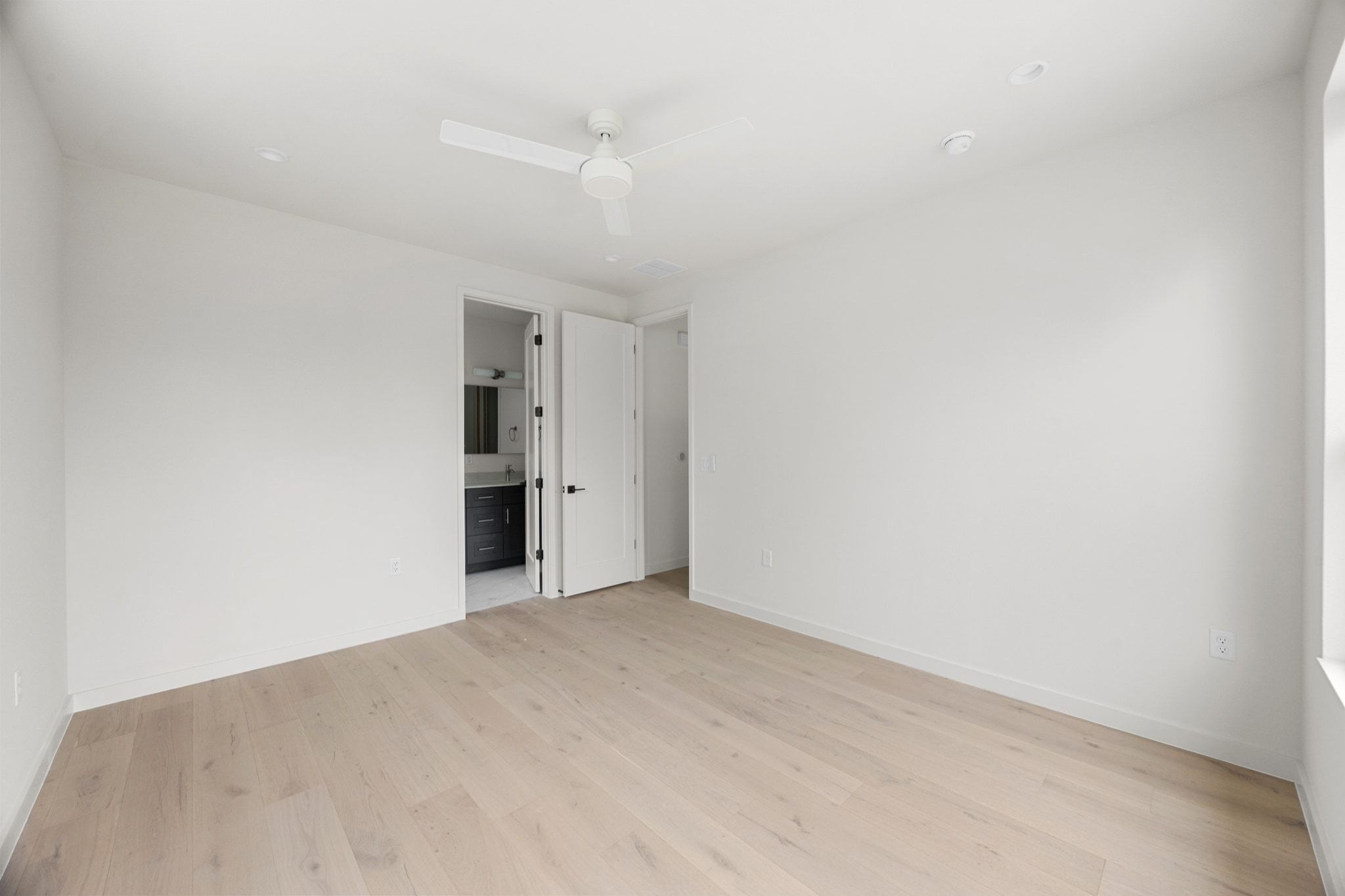 1709 Maple Avenue, Unit 2B Austin, TX 78702 - Photo 19 of 28 a view of an empty room with an entryway