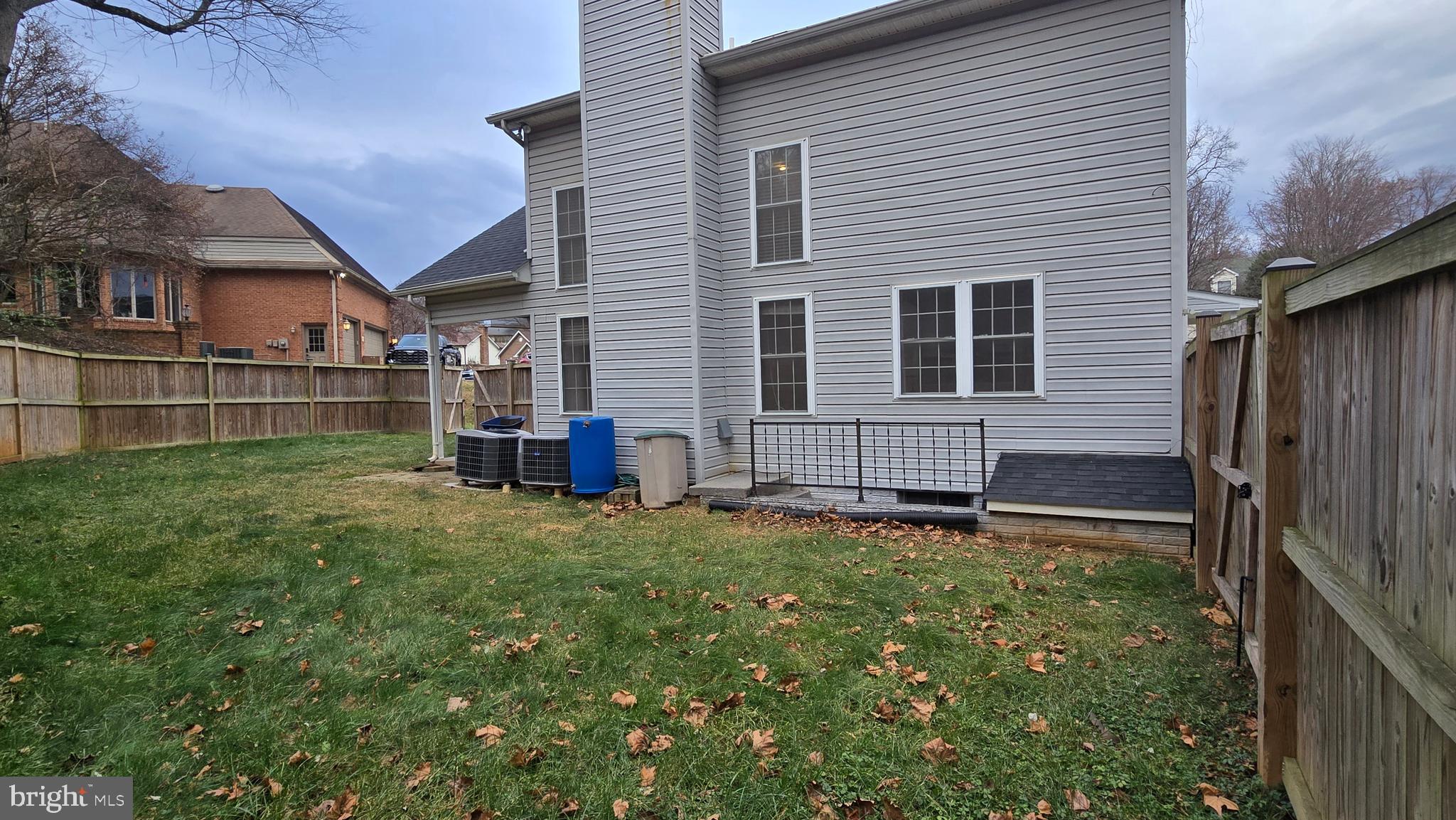 310 Henrico Road Front Royal, VA 22630 - Photo 64 of 71 Exterior - rear with play space.