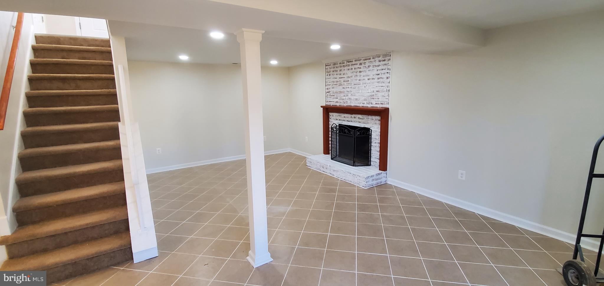 4146 Granby Road Woodbridge, VA 22193 - Photo 15 of 45 Large lower level family room with level walk out