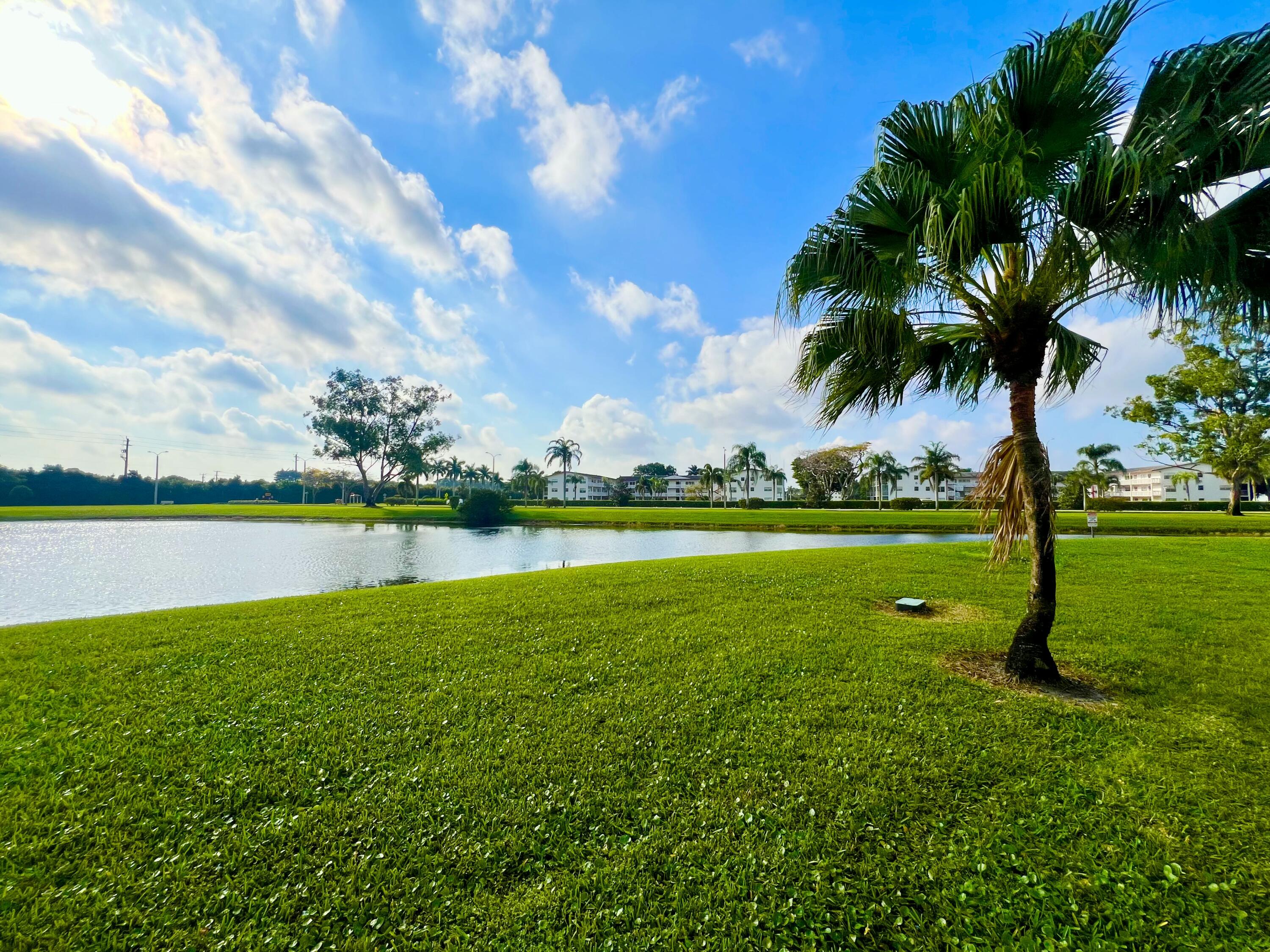 2038 Hythe A Boca Raton, FL 33434 - Photo 5 of 15 beautiful location