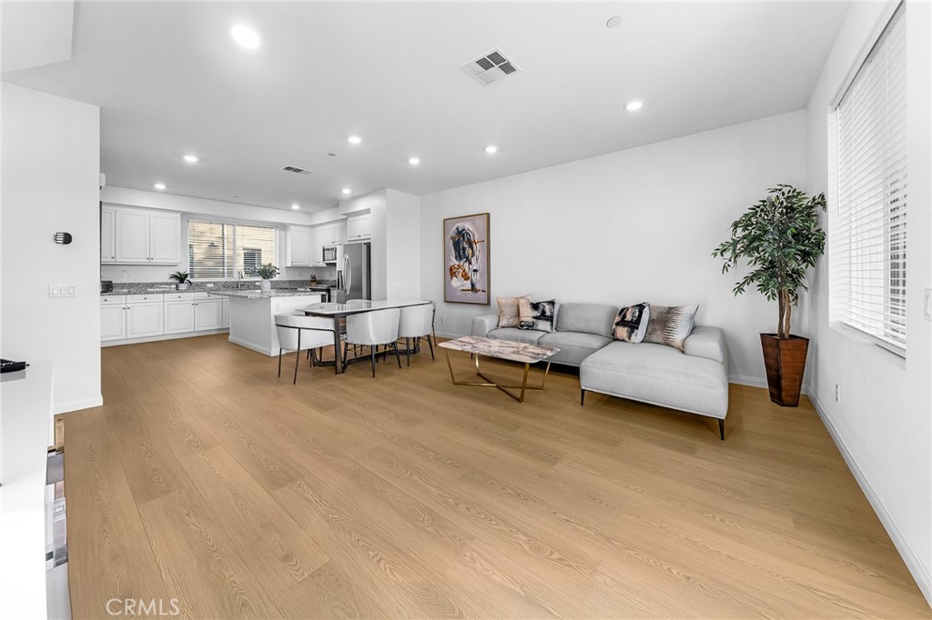 249 Steely Irvine, CA 92614 - Photo 6 of 40