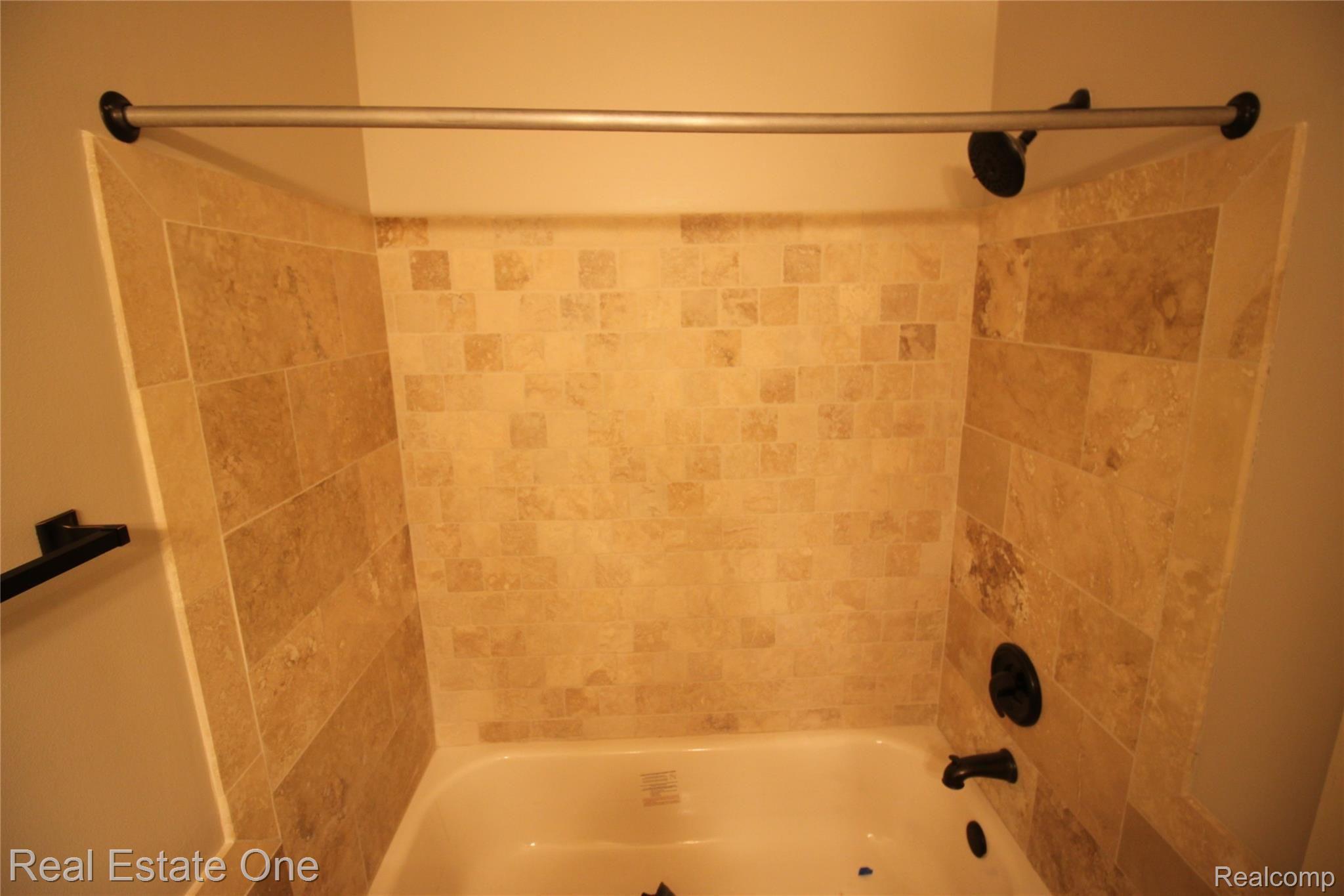 424 Baldwin Avenue, Unit 99 Rochester, MI 48307 - Photo 22 of 35 IMG_3179.JPG