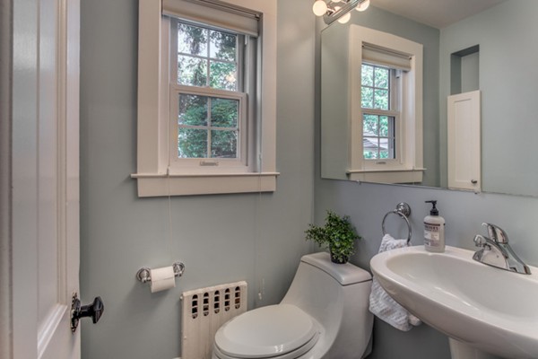 38 Crocker Road Medford, MA 02155 - Photo 18 of 30 Gallery Image 18