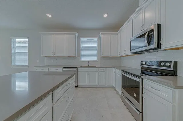 $2,350 | 2120 Live Oak Lake Road, St. Cloud, FL 34771