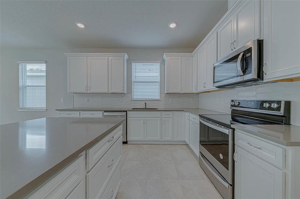 2120 Live Oak Lake Road St. Cloud, FL 34771 - Photo 9 of 38