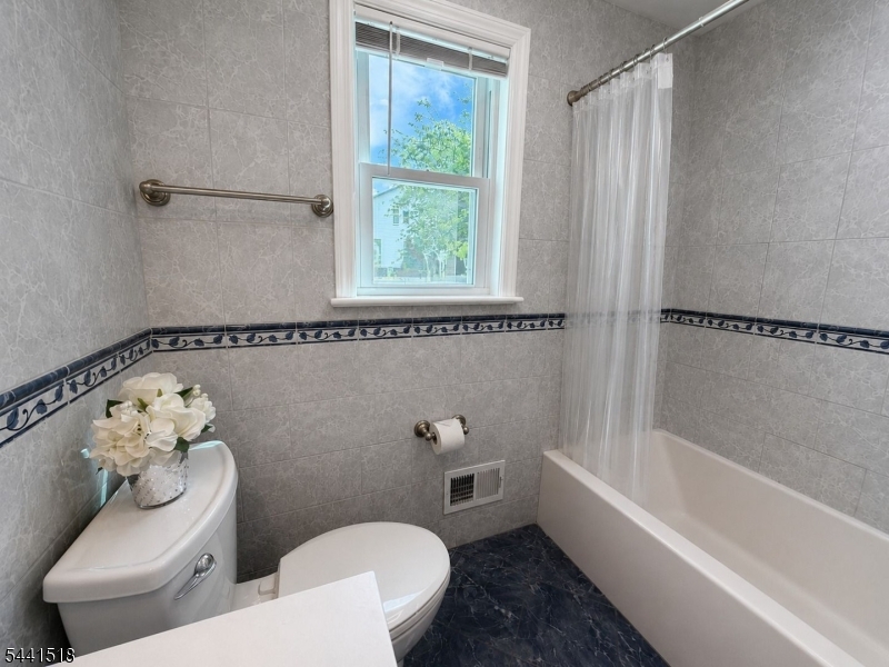 48 Sunnyside Road West Orange, NJ 07052 - Photo 14 of 36