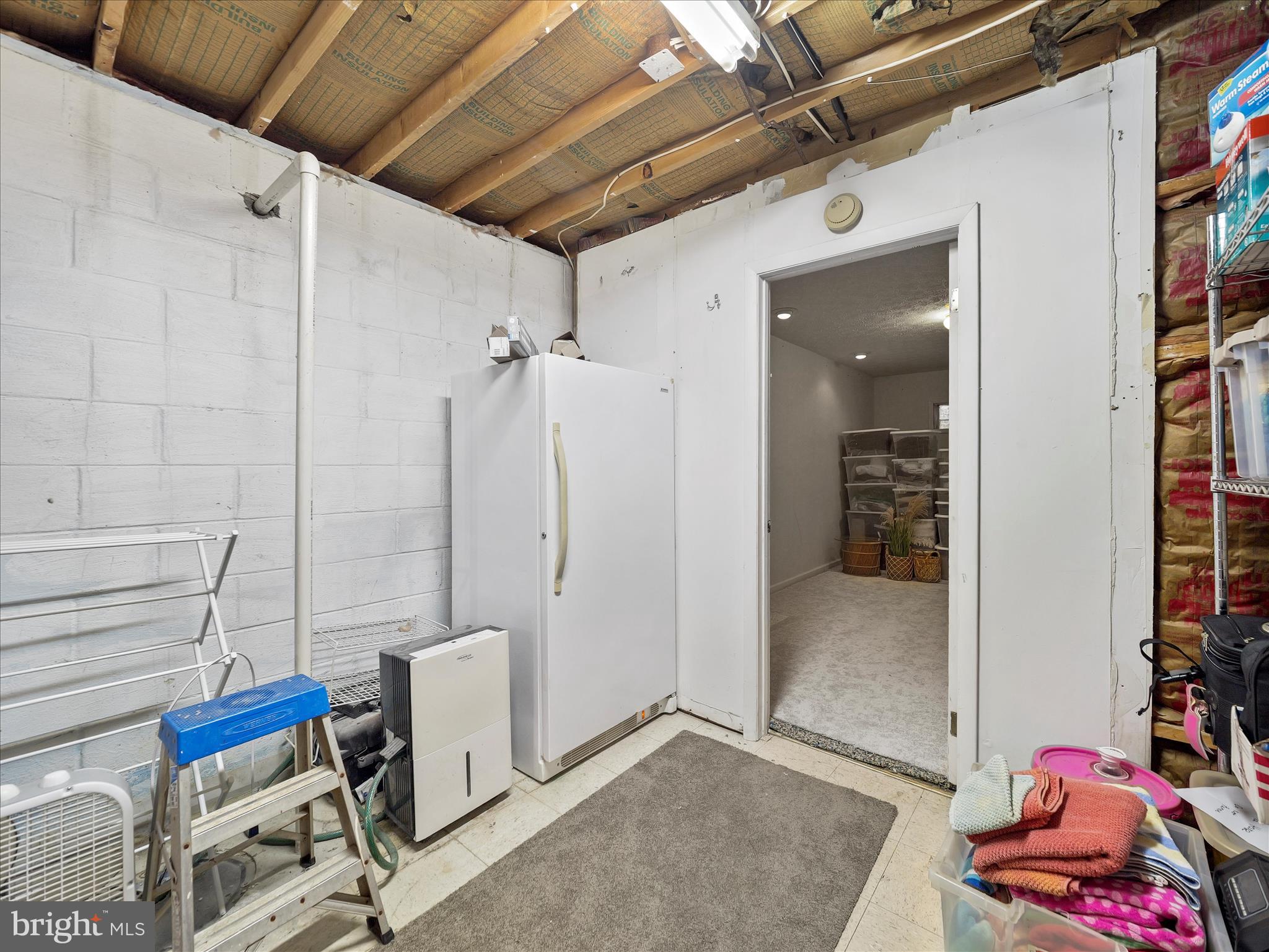 20315 Old Forge Road Hagerstown, MD 21742 - Photo 25 of 71 a view of room with furniture and shower